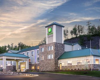 Holiday Inn Express Houghton-Keweenaw By IHG - Houghton - Gebäude