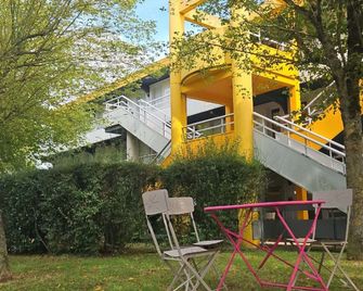 Premiere Classe Beauvais - בואווה - פטיו