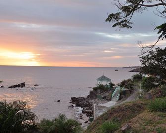 Bird Rock Beach Hotel - Basseterre