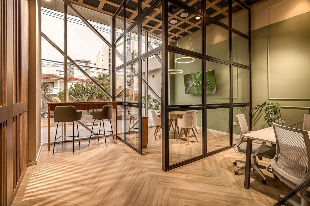 Houze - Stay & Residences By Ava - אסאנסיון - מרפסת