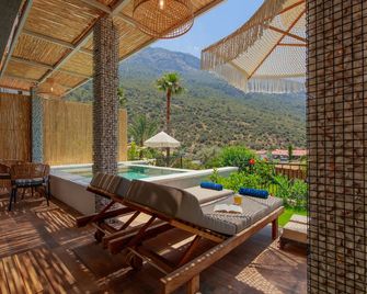 Morina Deluxe Hotel - Ölüdeniz - Ban công