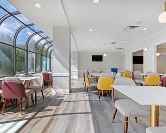 The Lux Hotel & Conference Center, an Ascend Collection Hotel - Waterloo - Їдальня