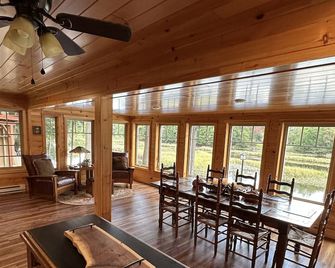Moose River Landing Cabin on the Majestic Moose River! Waterfront - Old Forge NY - Thendara - Dining room