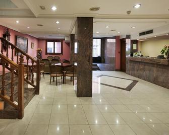 Hotel Martin - Toledo - Front desk