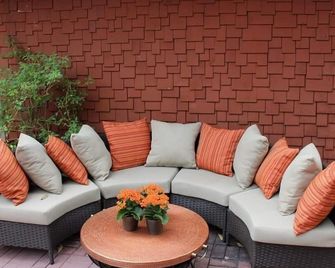 ليدي جينيفا بد آند بريكفاست - ميدفورد (ورغون) - غرفة معيشة