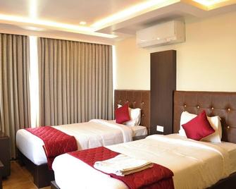 Hotel Free Birds - Tiruchirappalli - Bedroom