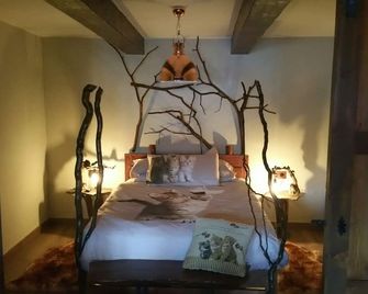 Apartment in center Borredà 4 places. Spectacular Rustic Design. Mountain views - Borredà - Habitación