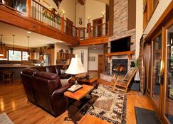 Luxury Home Across from Purgatory - Pool Table - Large Deck - Free Shuttle - Durango - Sala de estar