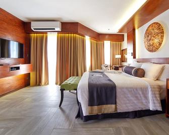 Cebu White Sands Resort and Spa - Cebu City - Bedroom