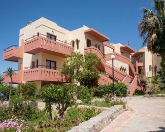 Ekavi Apartments - Agia Marina - Gebäude