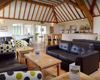 Neuadd Henllan - Builth Wells