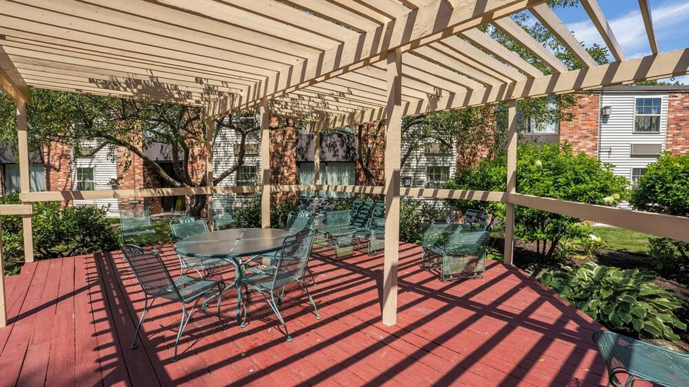 Fireside Inn & Suites Portland