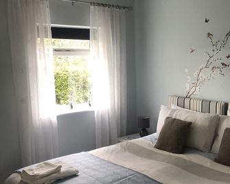 Rookery Nook, spacious & pet friendly - wifi, gardens, parking, sleeps 3 - Diss - Ložnice