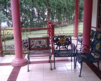 Kota Bunga Bb - Cipanas - Balcon