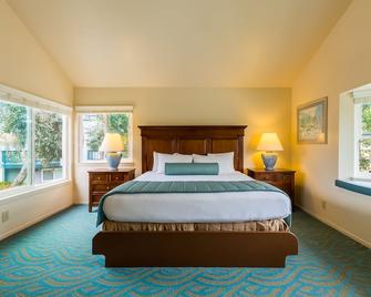 Your Home Away From Home! 2 Classy Units, Full Kitchen & Free Parking! - Oxnard - Slaapkamer
