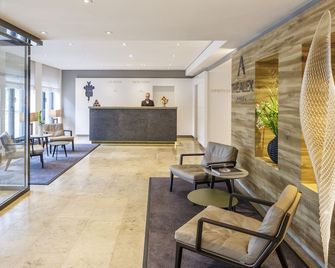 The Alex Hotel - פרייבורג אים ברייסגאו - דלפק קבלה