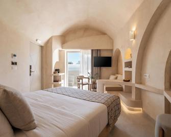 Heyday Luxury Suites - Perissa - Bedroom