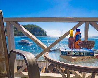 Paradise Beach Hotel - Kingstown - Balkon
