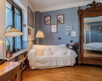 La Curandera - Rosta - Living room