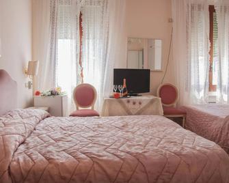 Hotel Villa Serena - Venecia - Habitación