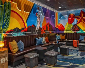 Moxy Phoenix Downtown - Phoenix - Lounge
