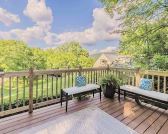 industrial Apartment 5 - Форт-Пейн - Балкон