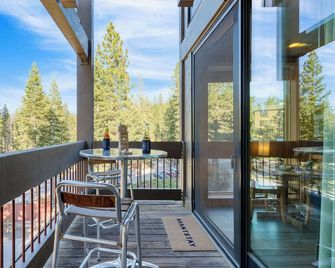 Village Studio by Avantstay Minutes to Lifts - Truckee - Balcony