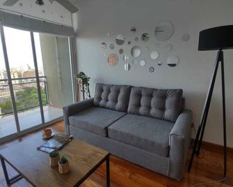 Modern Apartment with Open Views&24/7Security&swimmingpool&garden and playground - Buenos Aires - Olohuone