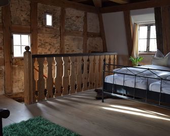 Lichtblick apartment near Bad Windsheim, fireplace, garden, barbecue, panorama screen, massage - Bad Windsheim - Slaapkamer