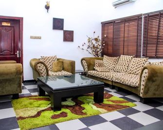 K-Yellow Hotel And Resorts - Ibadan - Sala de estar