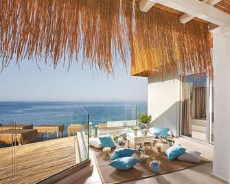 Out Of The Blue Resort & Spa - Agia Pelagia - Balcony