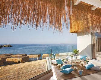 Out Of The Blue Resort & Spa - Agia Pelagia - Balcony