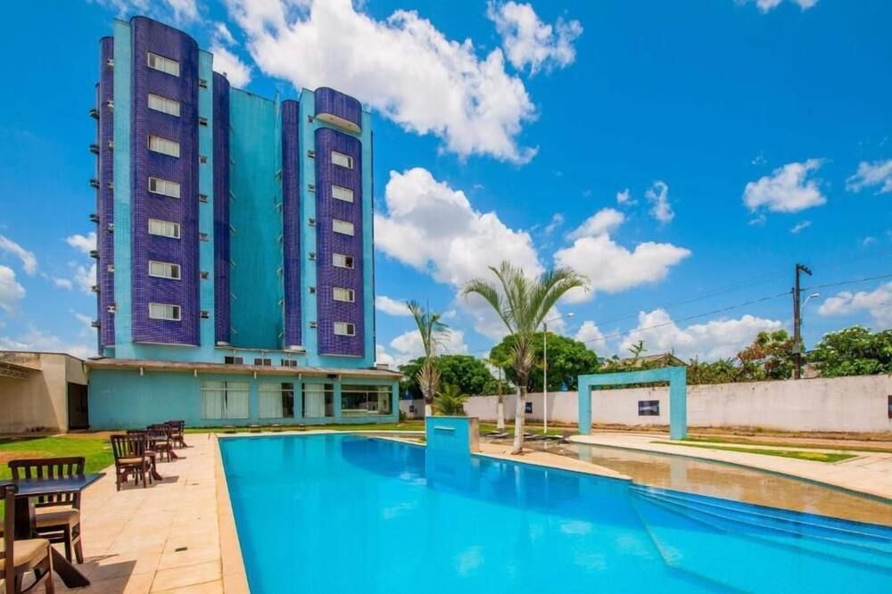 Hotel Gold Martan - בלם - בריכה