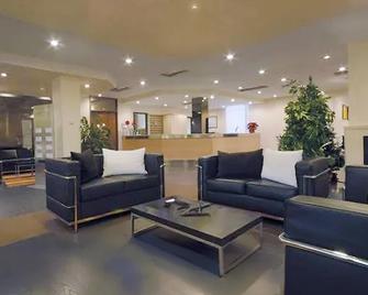 B&b Hotel First - Calenzano - Lobby