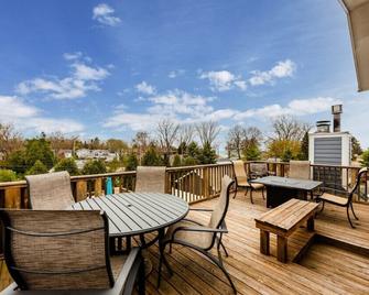 (2026 Open!) New Buffalo Home Close To Beach & Downtown! - New Buffalo - Balkon