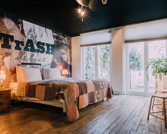 Hotel Trash Deluxe - Maastricht - Schlafzimmer