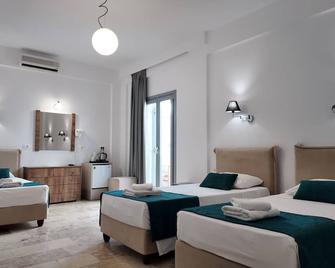 Hotel Marybill - Perissa - Schlafzimmer