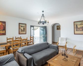 Casa La Lomilla Canillas de Albaida by Ruralidays - Canillas de Albaida - Living room