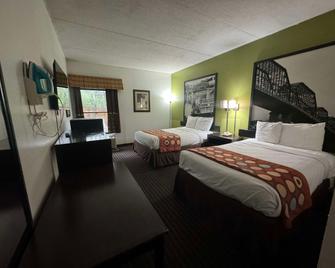 Rodeway Inn - Chattanooga - Bedroom