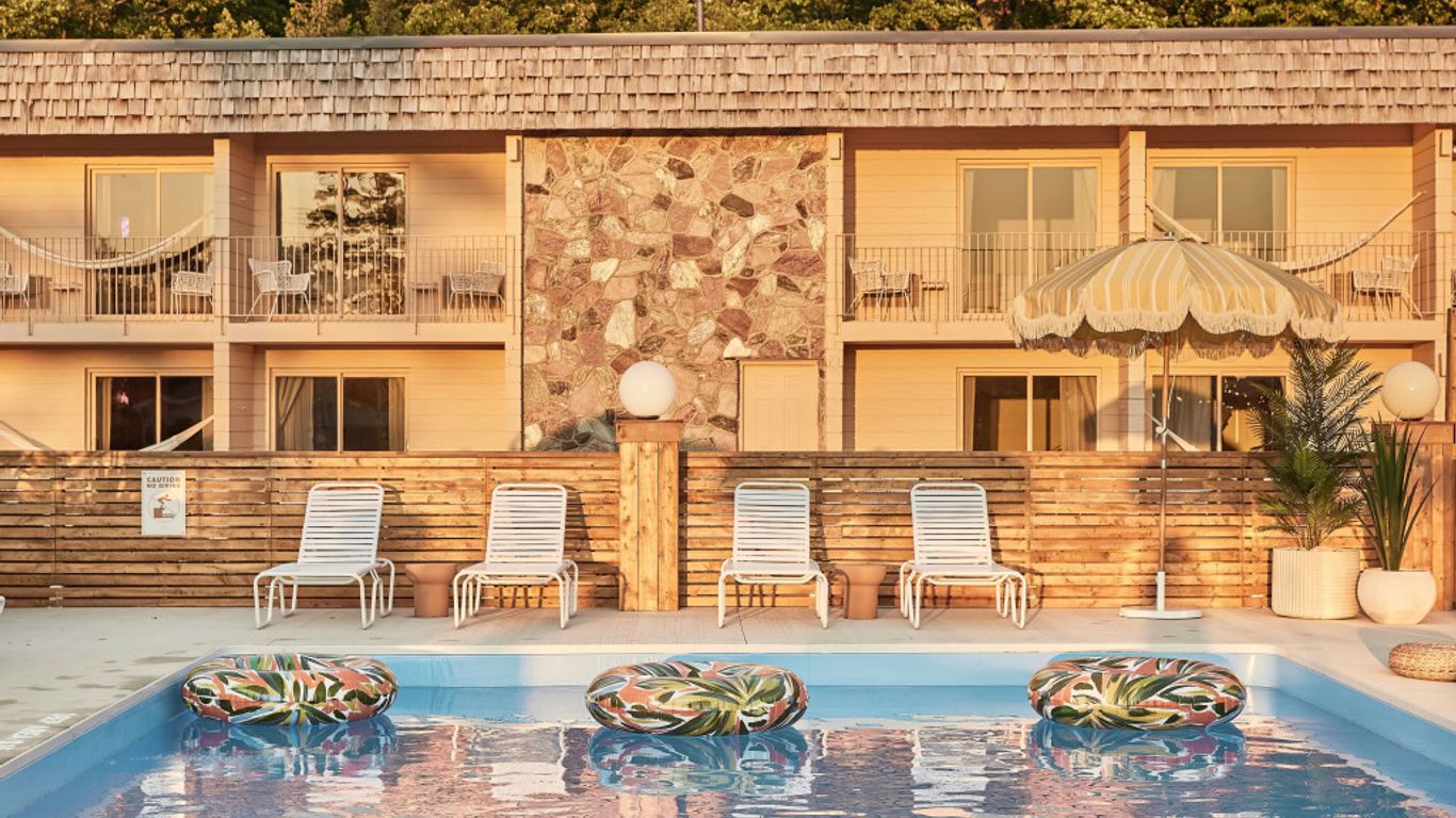 The June Motel, Sauble Beach