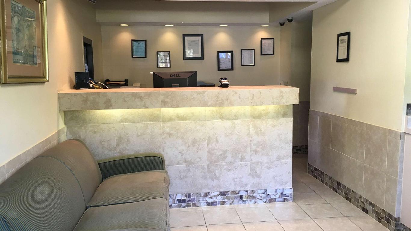 Days Inn By Wyndham York Alabama