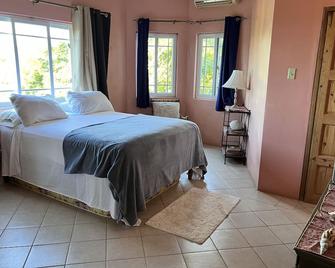 Jah Freedom Inn Negril - Negril - Bedroom