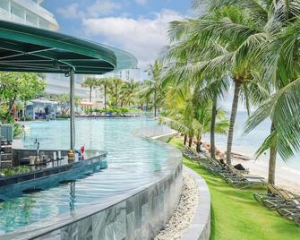 Seashells Phu Quoc Hotel & Spa - Phu Quoc - Pool