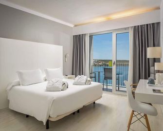 Artiem Carlos - Adults Only - Es Castell - Schlafzimmer