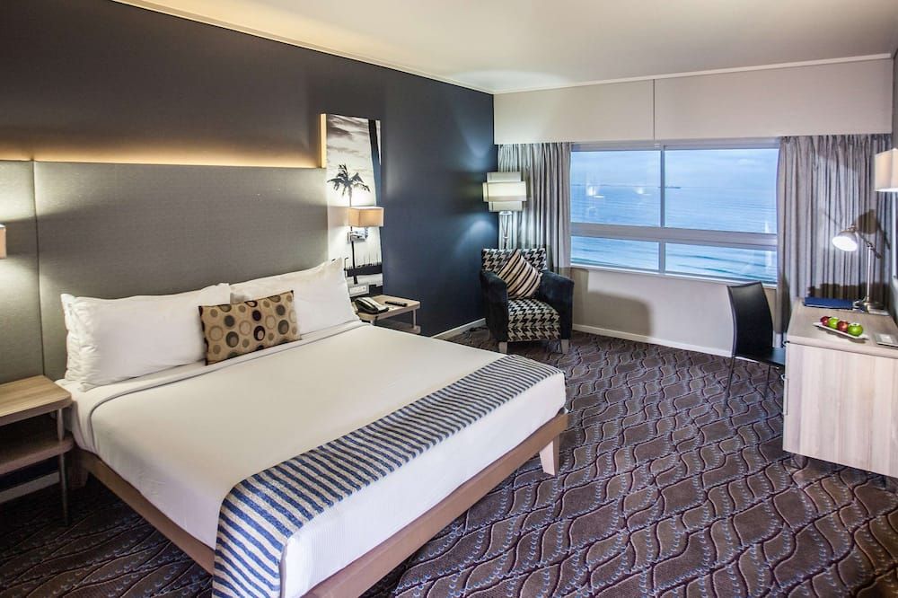 Garden Court Marine Parade - دوربان - غرفة نوم