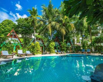 Phuket Meet Holiday Hotel - Rawai - Pool