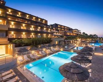 Blue Bay Resort Hotel - Agia Pelagia - Πισίνα