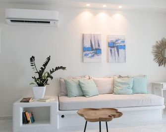 Aeolos Villas Sustainable Living - Agkidia