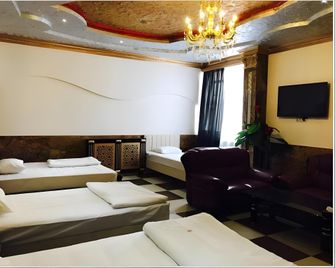 Sochi Palace Hotel - Yerevan - Phòng ngủ