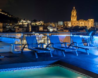 Salles Hotel Malaga Centro - Málaga - Piscina